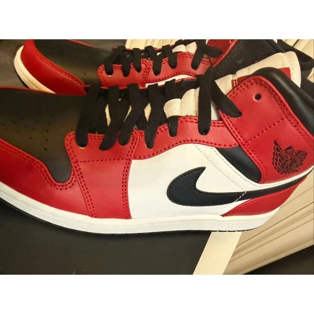 Air Jordan 1 Mid Men's Chicago Toe Athletic Sneaker Shoes Multicolor Size 8.5